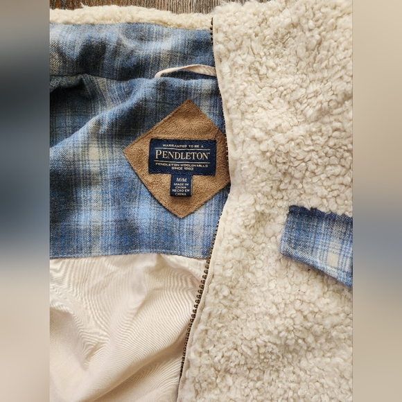 EUC Pendleton Ladies Camel / Creme & Blue Plaid Trim full zip Sweater - Picture 6 of 7